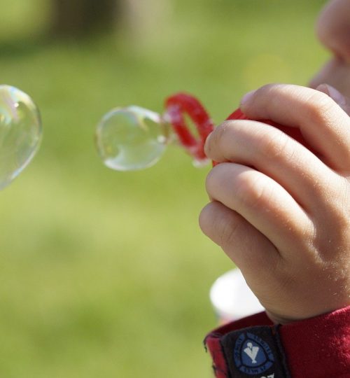 soap bubbles, make soap bubbles, child